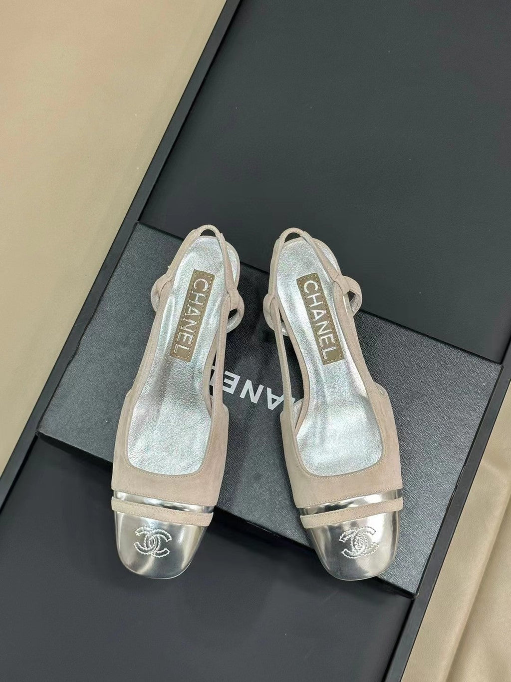 CHANEL SLINGBACKS IN GREY SUEDE AND SILVER LAMBSKIN