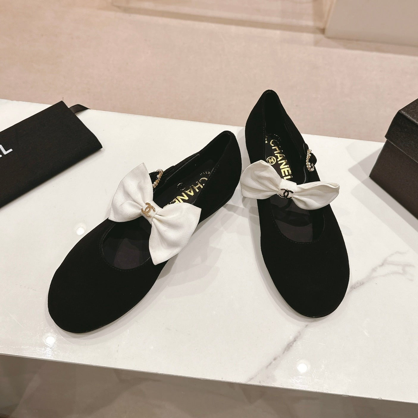 CHANEL MARY JANE SHOES BLACK CALFSKIN