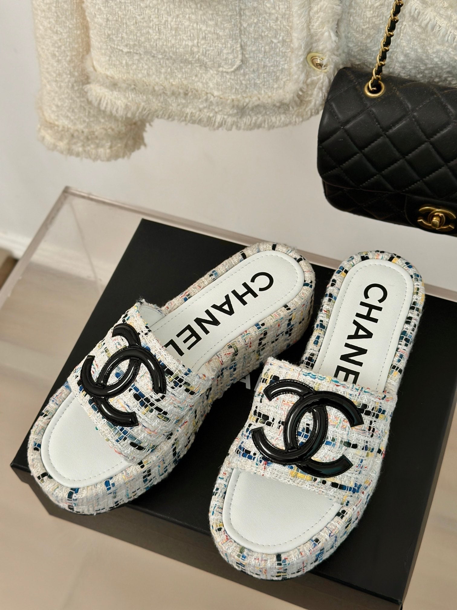 CHANEL CLASSIC SLIPPERS THICK SOLE IN MULTICOLOR TWEED